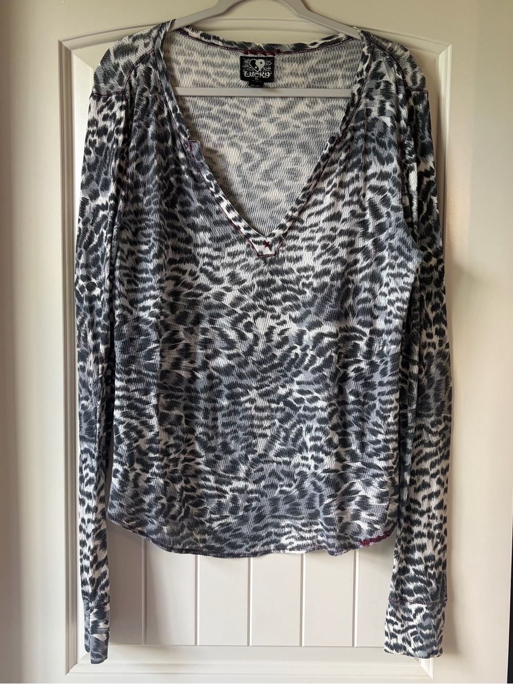 Lucky Brand Black & Gray Leopard Print Waffle Knit Thermal Top